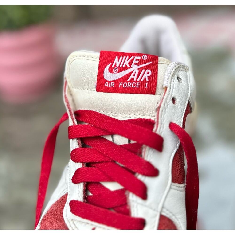 VINTAGE Nike Airforce 1 Low Premium Varsity Red / White Suede Women's 6.5 - Picture 8 of 8